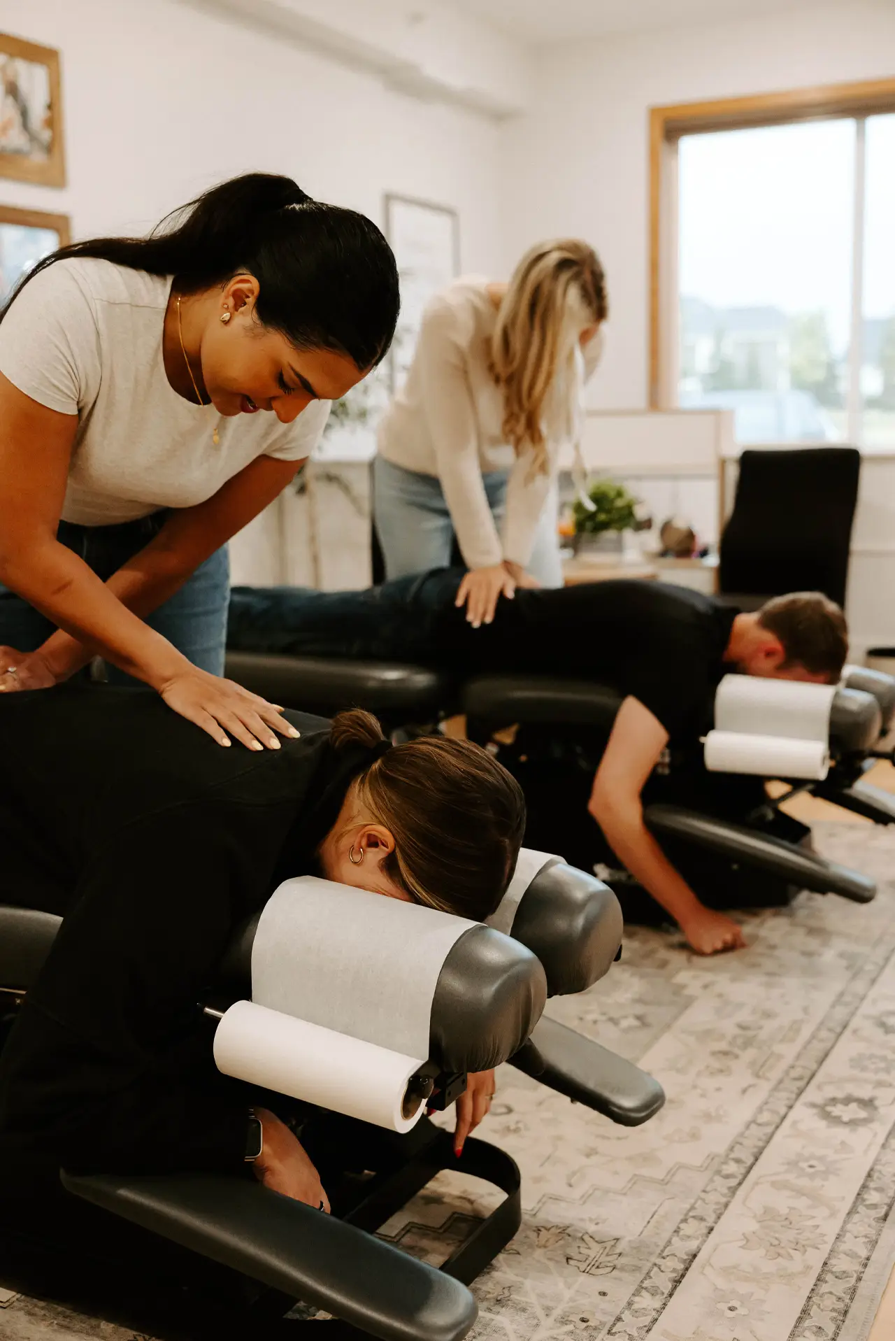 Chiropractic exam with Insight Scans technology